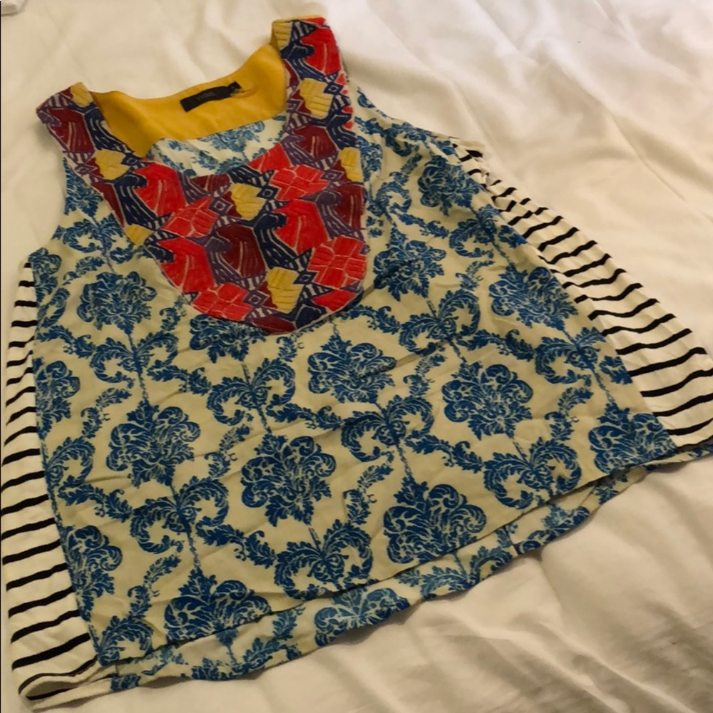 Mixed pattern tank with front embroidery sz S